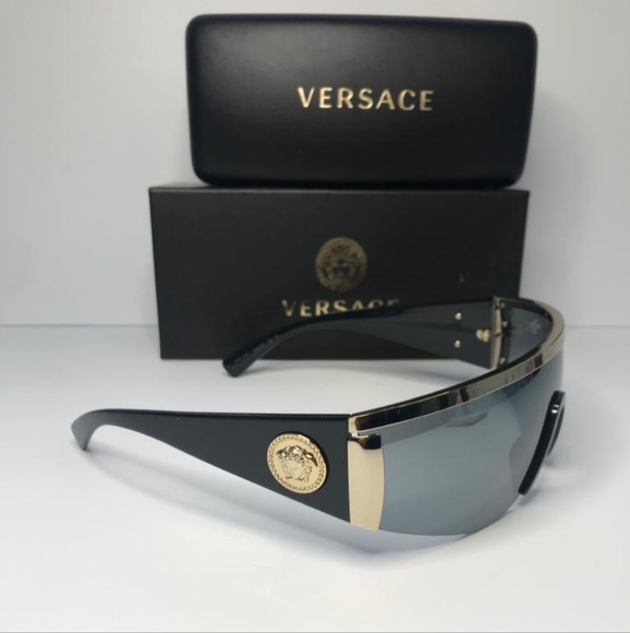 New- 💯 Original Versace Sunglasses Men's 2197 1261/87 Matte Black/Grey Lenses - Picture 7 of 15